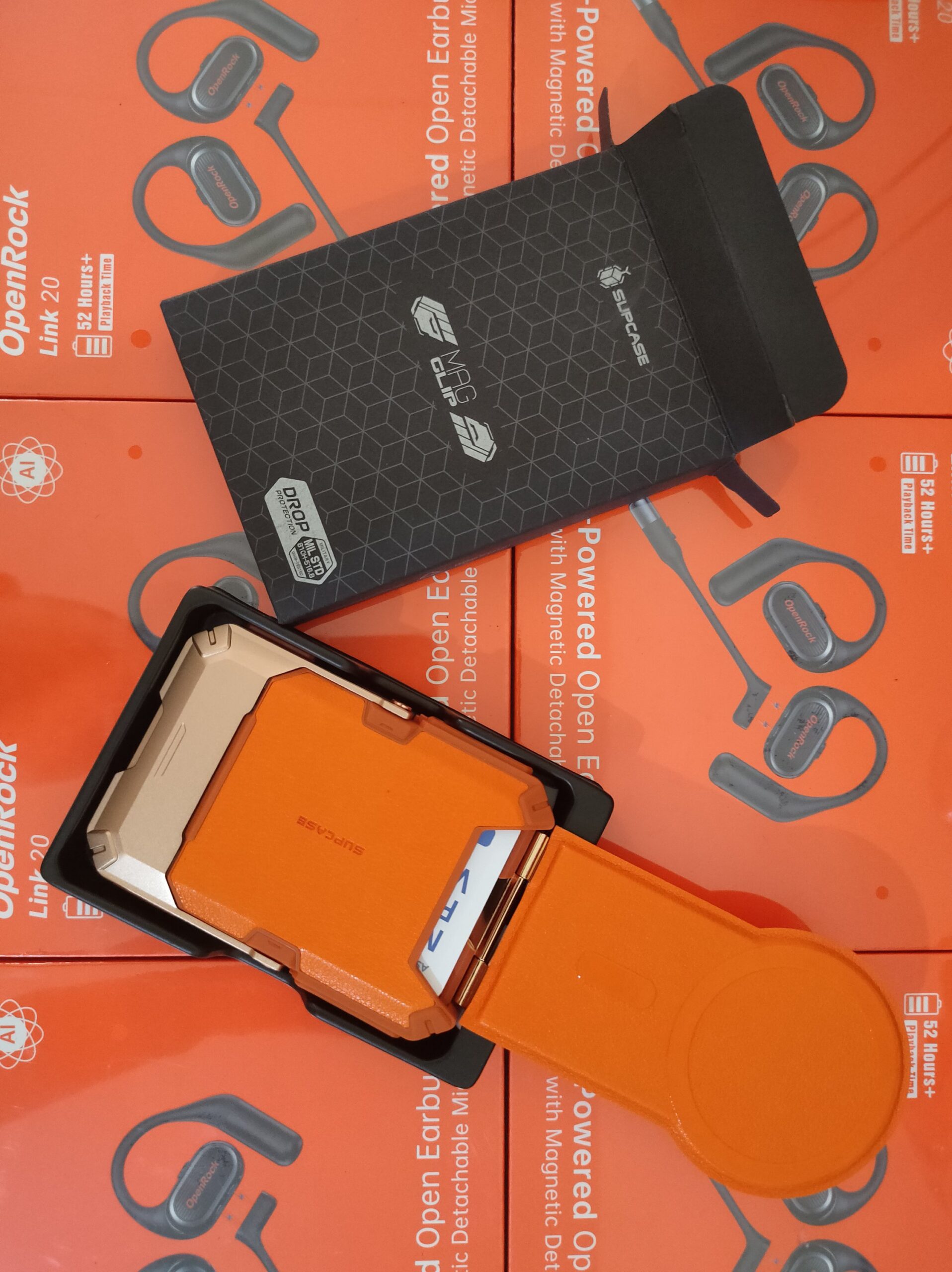 Mag flip magnetic wallet with stand