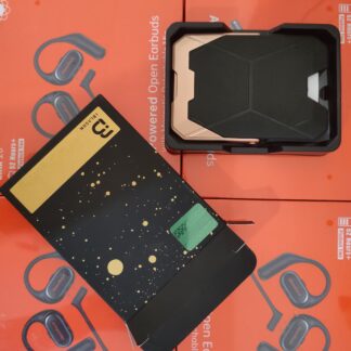 Magnetic wallet with stand